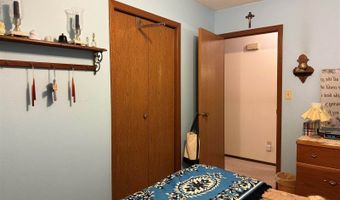 2040 Clover Dr, Akron, IA 51001