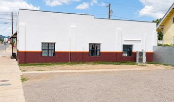 801 E Holland Ave, Alpine, TX 79830