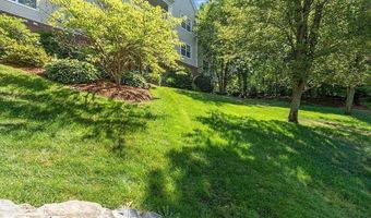 170 Haverhill St 136, Andover, MA 01810