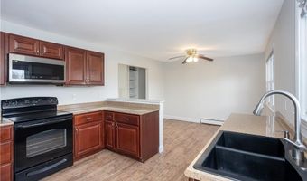 11 Granada Ter, Middletown, RI 02842