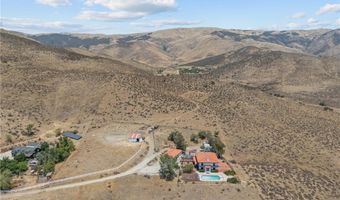 8525 Wildflower Ln, Agua Dulce, CA 91390