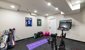 18918 Denali Cir, Northville, MI 48168
