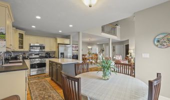 2 Amberwood Ct 2, Bourne, MA 02532