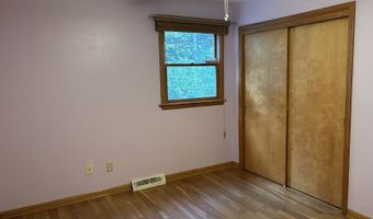 17 Ring, Athens, OH 45701