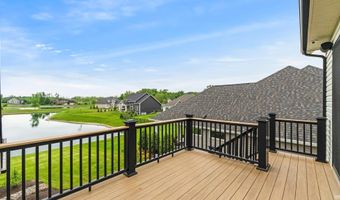 5272 Greyson Heights Dr, Auburn, IN 46706