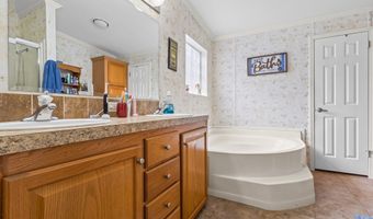 6679 NW 27th Pl, Bell, FL 32619