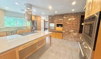 6819 SELKIRK, Bethesda, MD 20817