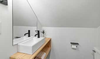 63 Birch Ct, Burlington, VT 05408