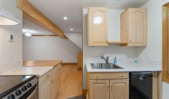 364 Bellevue Ave D3, Newport, RI 02840