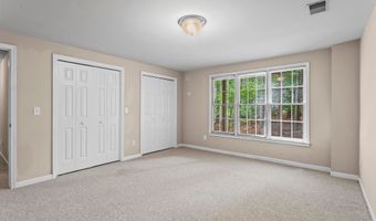 1605 Spinnaker Dr, Alpharetta, GA 30005