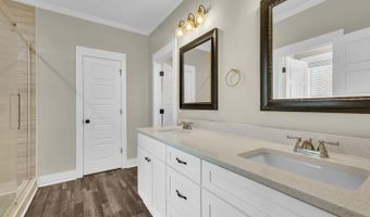 616 Whispering Pines Dr, Macon, GA 31211