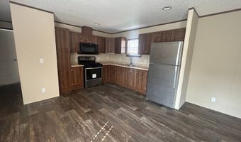 2607 Thornbury Ln, Almont, MI 48003