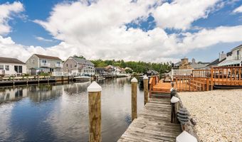 66 Wind Jammer Ct, Bayville, NJ 08721
