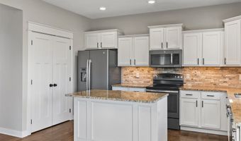 2107 NE 17th St, Ankeny, IA 50021