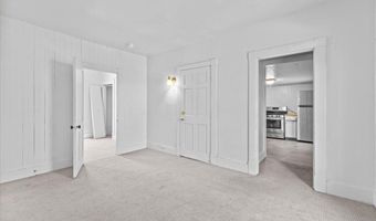 21 Hyde St 2, Burlington, VT 05401