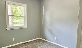 121 H Ave W, Albia, IA 52531