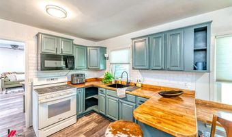 515 5th St, Benton, LA 71006