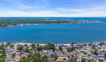 375 E Barnegat Ave, Bayville, NJ 08721