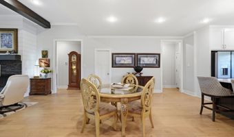 7317 Lake Point Cir, Benton, AR 72019