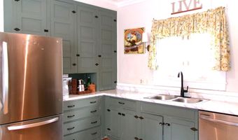 121 Summer St, Auburn, ME 04210