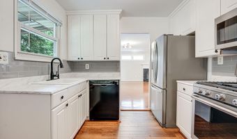 5924 CAUBA Ct, Alexandria, VA 22310