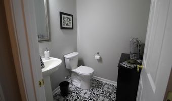 68 Delray Ln, Absecon, NJ 08201