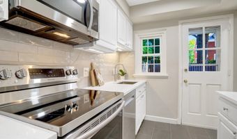 3420 S WAKEFIELD St S, Arlington, VA 22206