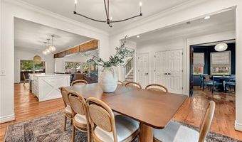 103 NE 7th St, Bentonville, AR 72712
