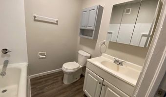615 Central Ave, Alton, IL 62002