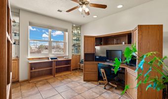650 Barnett Dr, Bosque Farms, NM 87068