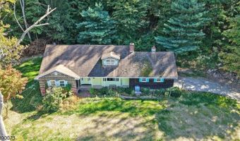 16 Mott Dr, Alloway, NJ 07462