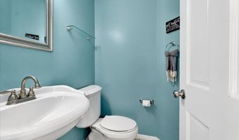 1316 Red Oak Plantation Dr, Ballwin, MO 63021