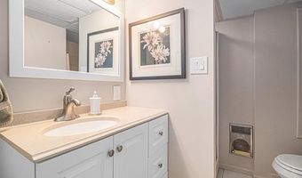 2802 Bombridge Ct, Ann Arbor, MI 48104