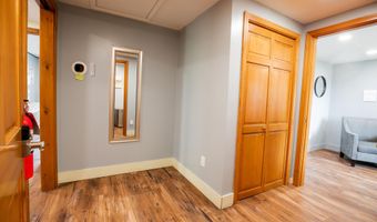 875 Hammond St, Bangor, ME 04401