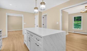 39 Briarwood Dr, Colchester, CT 06415