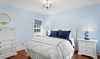 5 Pell St, Newport, RI 02840