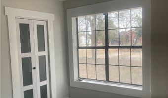 916 S Reynolds St, Alice, TX 78332