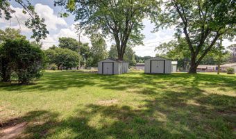 1520 S Carnation Dr, Aurora, MO 65605