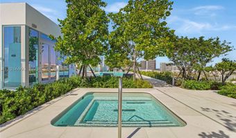 9221 E Bay Harbor Dr 512, Bay Harbor Islands, FL 33154
