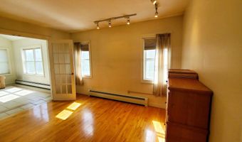 9 Wood St, Bangor, ME 04401