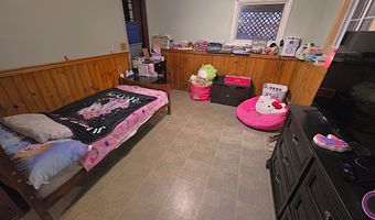 7 Westwood Pkwy, Barre, VT 05641