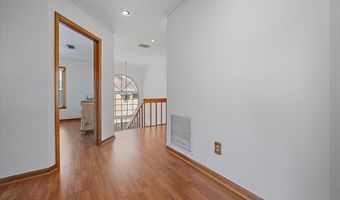 1879 BEACH Ave, Atlantic Beach, FL 32233