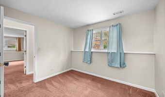 640 Ash St, Algonquin, IL 60102