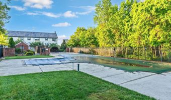 4413 ROMLON St 301, Beltsville, MD 20705