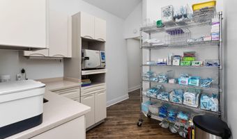 10 S Main St, Allentown, NJ 08501