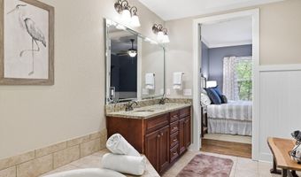 125 Ledges Trl, Alexander City, AL 35010