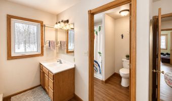6828 Aurora Dr, Akeley, MN 56433