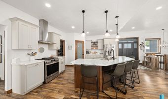 1012 S Nicholas Ave, Brandon, SD 57005