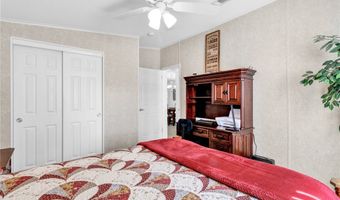 318 Macadamia Dr, Barefoot Bay, FL 32976