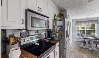 135 Springbrook Drive Dr, Auburn, GA 30011